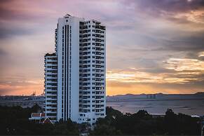 The Near Residence - Sriracha