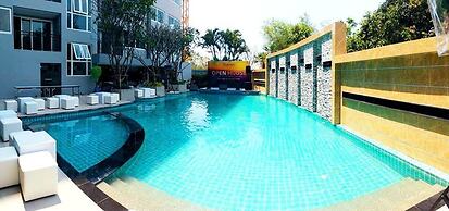 The Near Residence - Sriracha