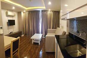 The Near Residence - Sriracha