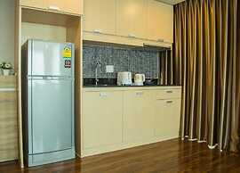 The Near Residence - Sriracha