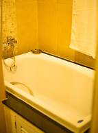 The Near Residence - Sriracha