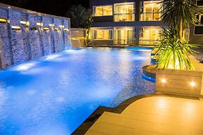 The Near Residence - Sriracha