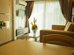 The Near Residence - Sriracha