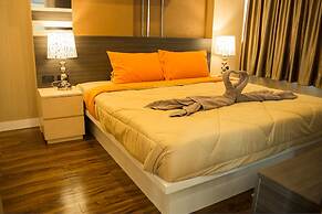 The Near Residence - Sriracha