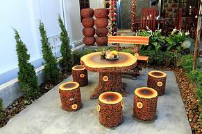 Lady Princess Motel 2