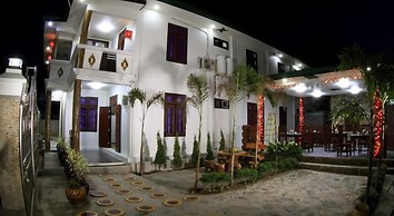 Lady Princess Motel 2