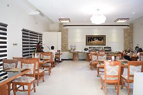 Shwe Taung Tan Hotel Lake View