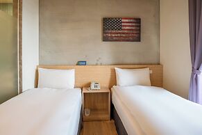 CHECK inn Express Taichung Yizhong