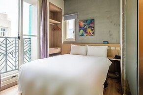 CHECK inn Express Taichung Yizhong