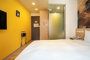 CHECK inn Express Taichung Yizhong