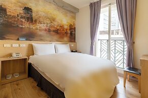 CHECK inn Express Taichung Yizhong