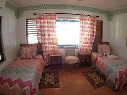 Tumac Villa, 4BR by Jamaican Treasures