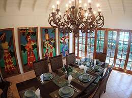 Tumac Villa, 4BR by Jamaican Treasures
