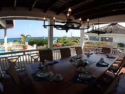 Tumac Villa, 4BR by Jamaican Treasures