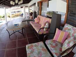 Tumac Villa, 4BR by Jamaican Treasures