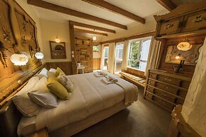 Dawson Falls Mountain Lodge