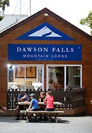 Dawson Falls Mountain Lodge