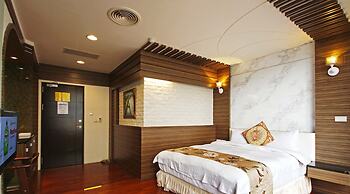 Shuian Lakeside Hotel