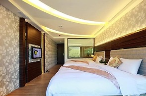 Shuian Lakeside Hotel