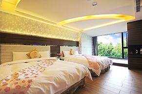 Shuian Lakeside Hotel