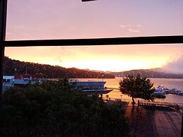 Shuian Lakeside Hotel