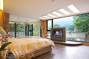 Shuian Lakeside Hotel