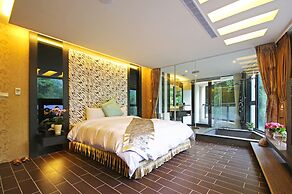 Shuian Lakeside Hotel