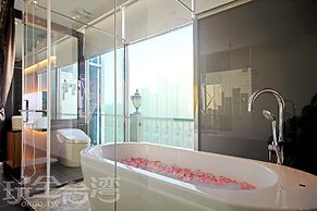 Shuian Lakeside Hotel