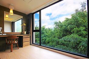 Shuian Lakeside Hotel