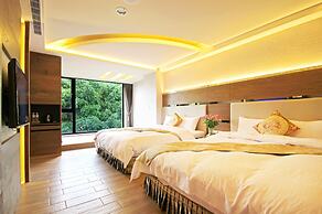 Shuian Lakeside Hotel