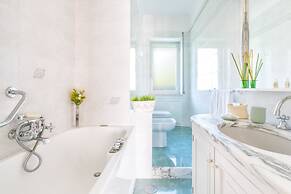 Sorrento 3 bedrooms Sunny Apt with terrace & view