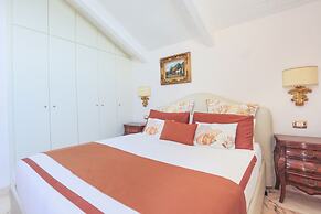 Romantic Rooftop Apartment with Pool&Terrace