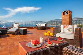 Romantic Rooftop Apartment with Pool&Terrace