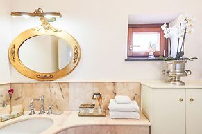 Romantic Rooftop Apartment with Pool&Terrace