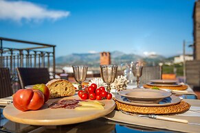 Romantic Rooftop Apartment with Pool&Terrace