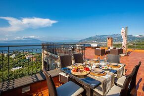 Romantic Rooftop Apartment with Pool&Terrace