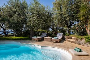 Romantic Rooftop Apartment with Pool&Terrace