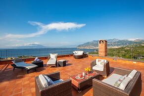 Romantic Rooftop Apartment with Pool&Terrace