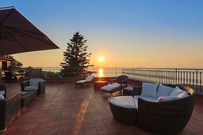 Romantic Rooftop Apartment with Pool&Terrace