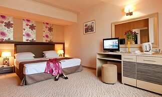 Balneo Complex & Spa Aquatonik