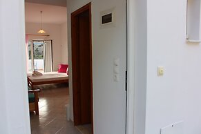 Aaron Studios Apartments