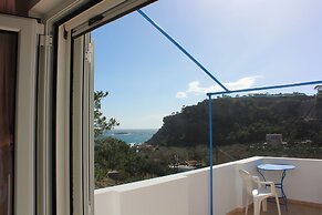 Aaron Studios Apartments