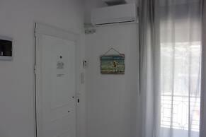 Aaron Studios Apartments