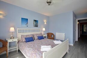 Your Vacation Retreat Right On The Beach