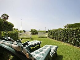Your Vacation Retreat Right On The Beach