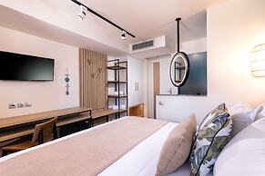 SKS Luxury Suites & Rooms