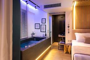 SKS Luxury Suites & Rooms