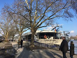 Select MS Charles Dickens - Cologne