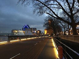 Select MS Charles Dickens - Cologne