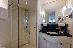 Select MS Charles Dickens - Cologne